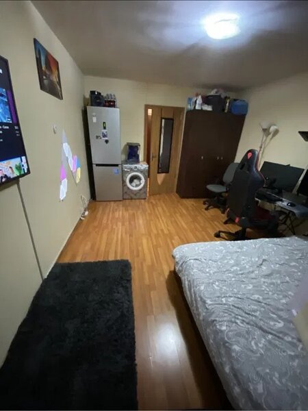 Drumul Taberei, Romancierilor, garsoniera 23 mp, 3 min. metrou.