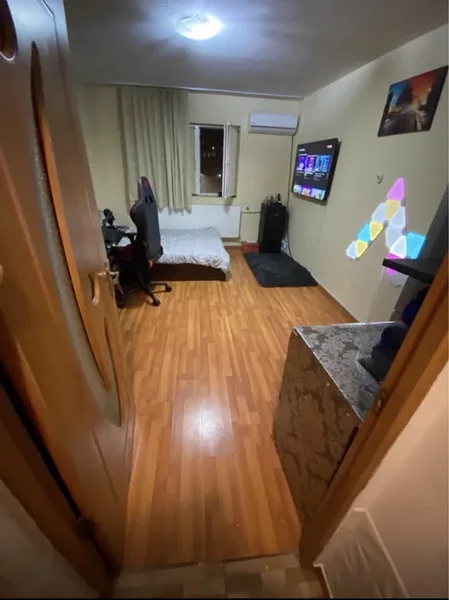 Drumul Taberei, Romancierilor, garsoniera 23 mp, 3 min. metrou.